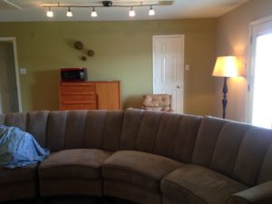 Now the entryway and this family room are all the same pretty color.